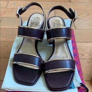 Delaney wedge, Good condition, grand new.